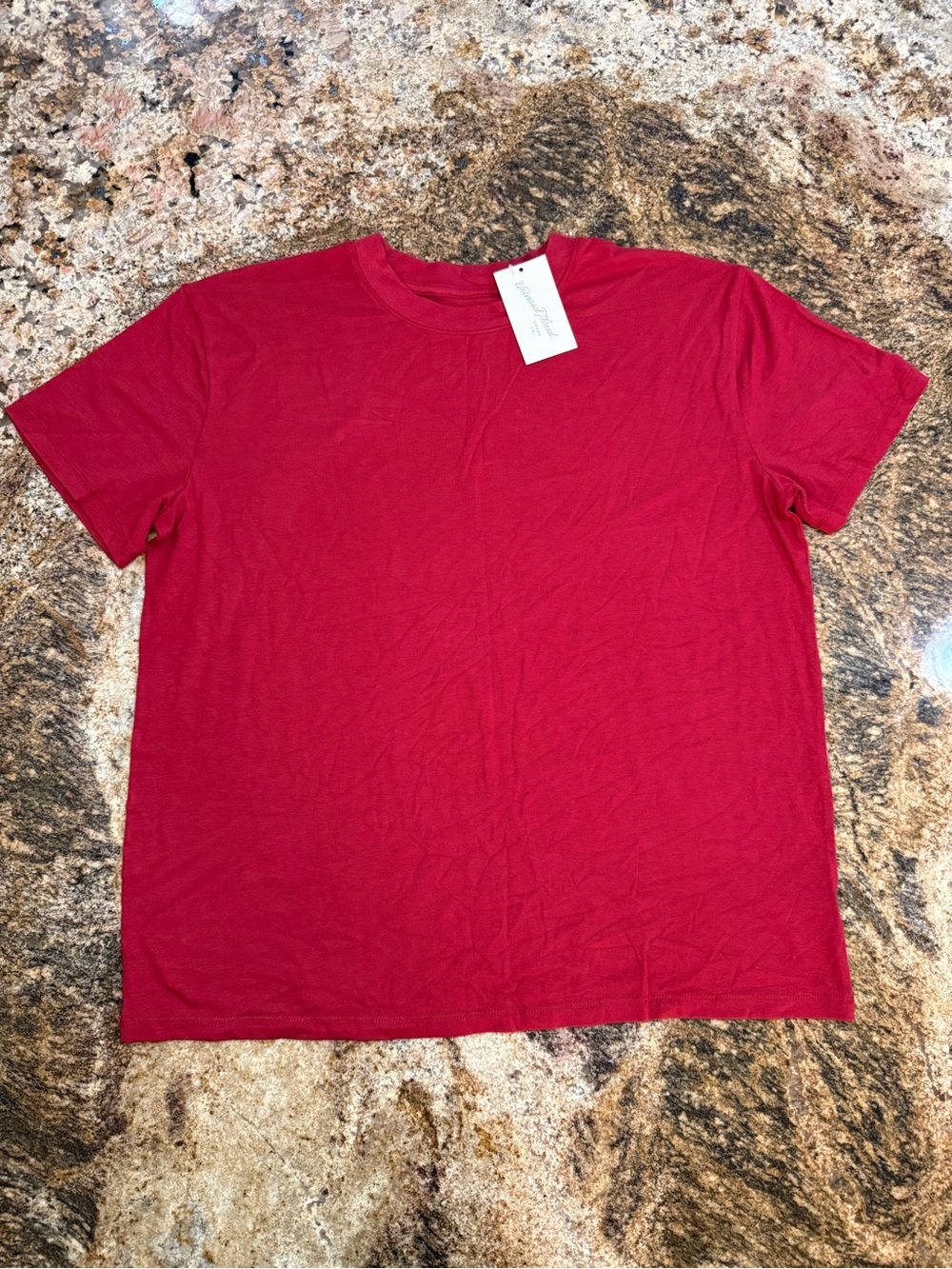 Universal Thread Men’s Short Sleeve Crew Tee in Red